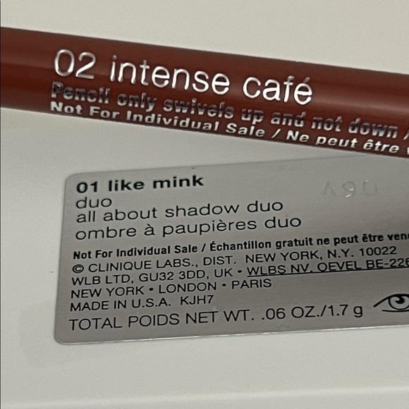 Clinique Lip Liner & Eyeshadow Set - Picture 2 of 5